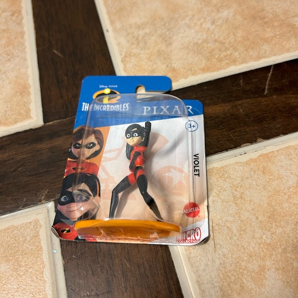 Disney Pixar The Incredibles Violet Mattel Micro Collection Figure 2.5" - Picture 2 of 4